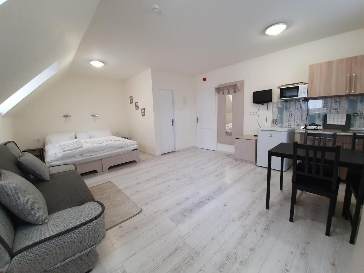 Harmonia Panzio Apartment Bogacs Ngoại thất bức ảnh