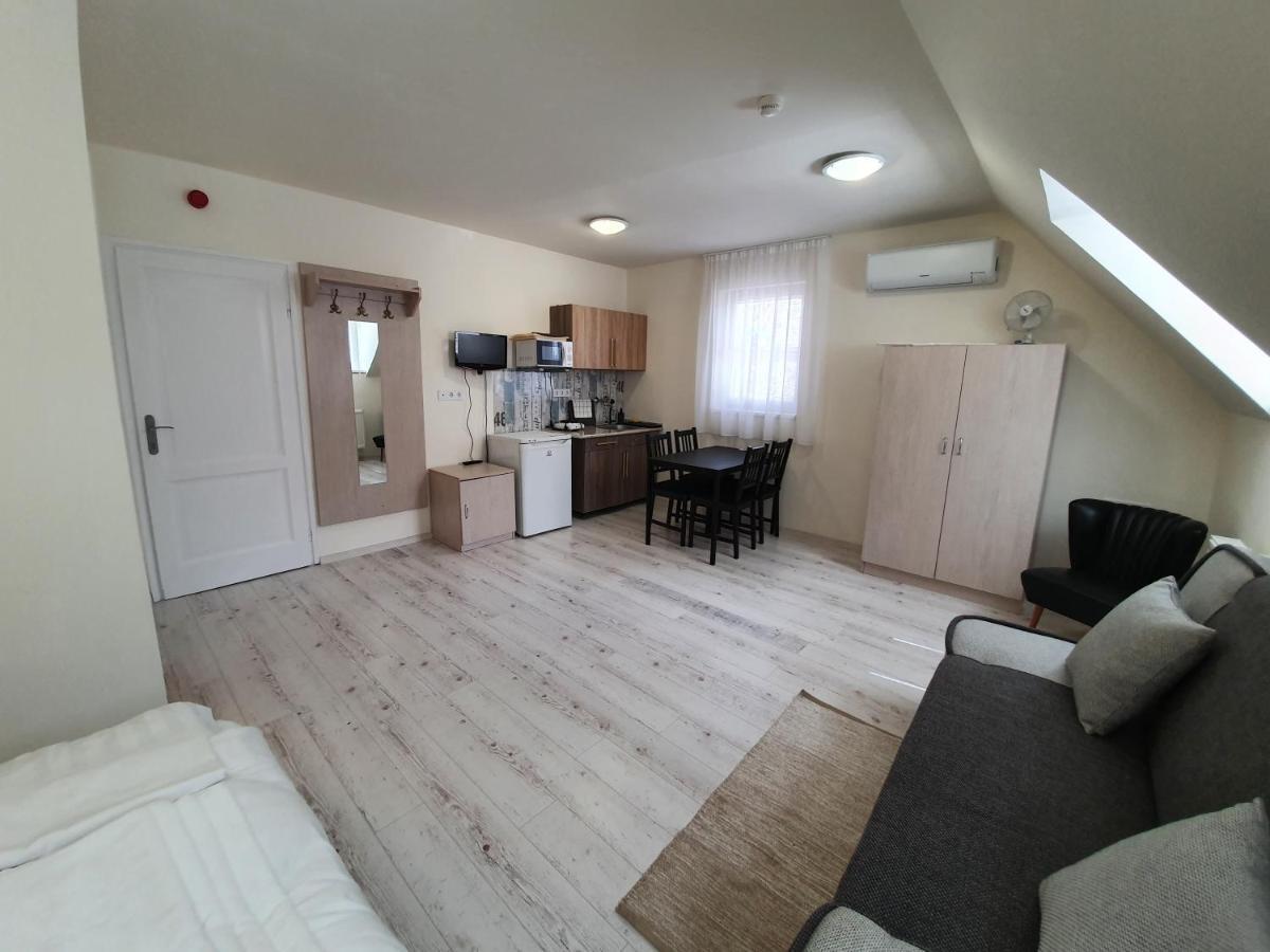 Harmonia Panzio Apartment Bogacs Ngoại thất bức ảnh