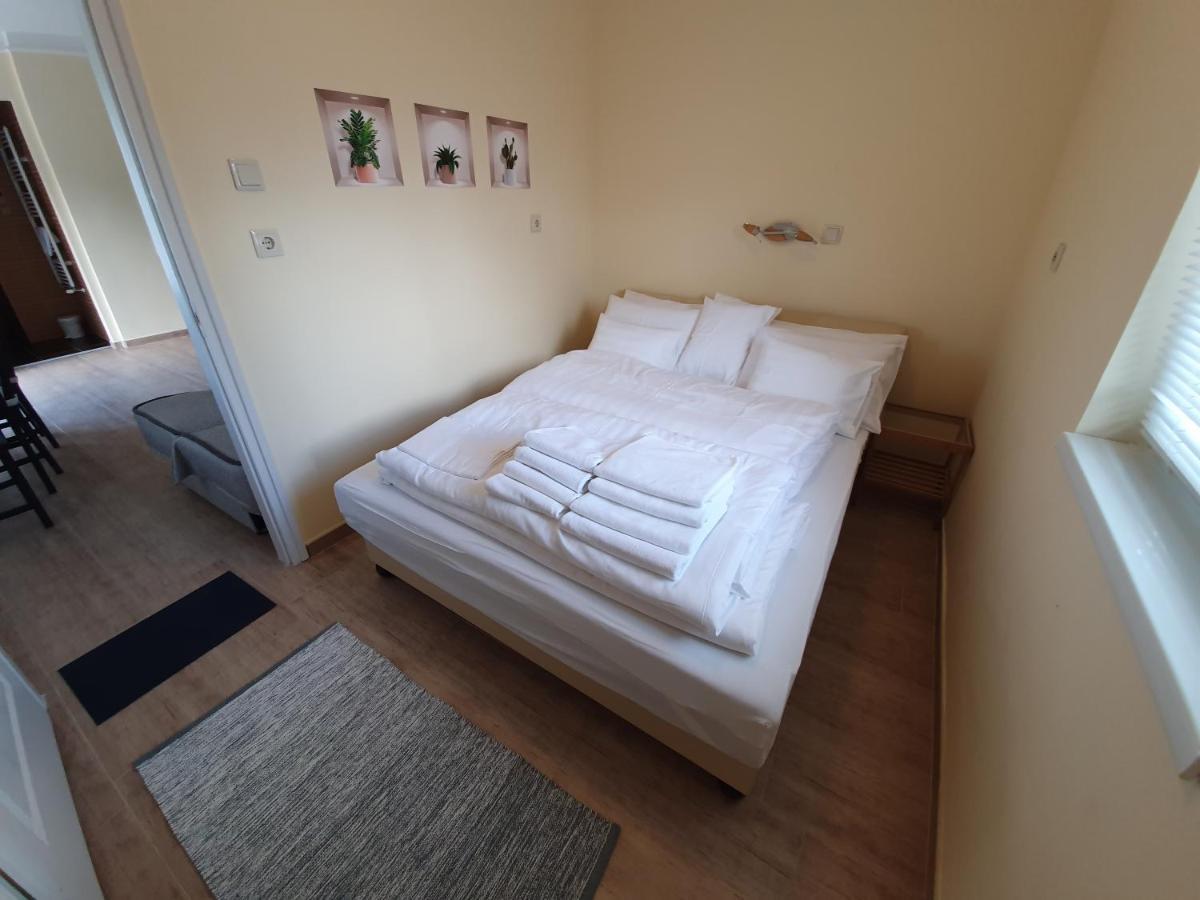 Harmonia Panzio Apartment Bogacs Ngoại thất bức ảnh