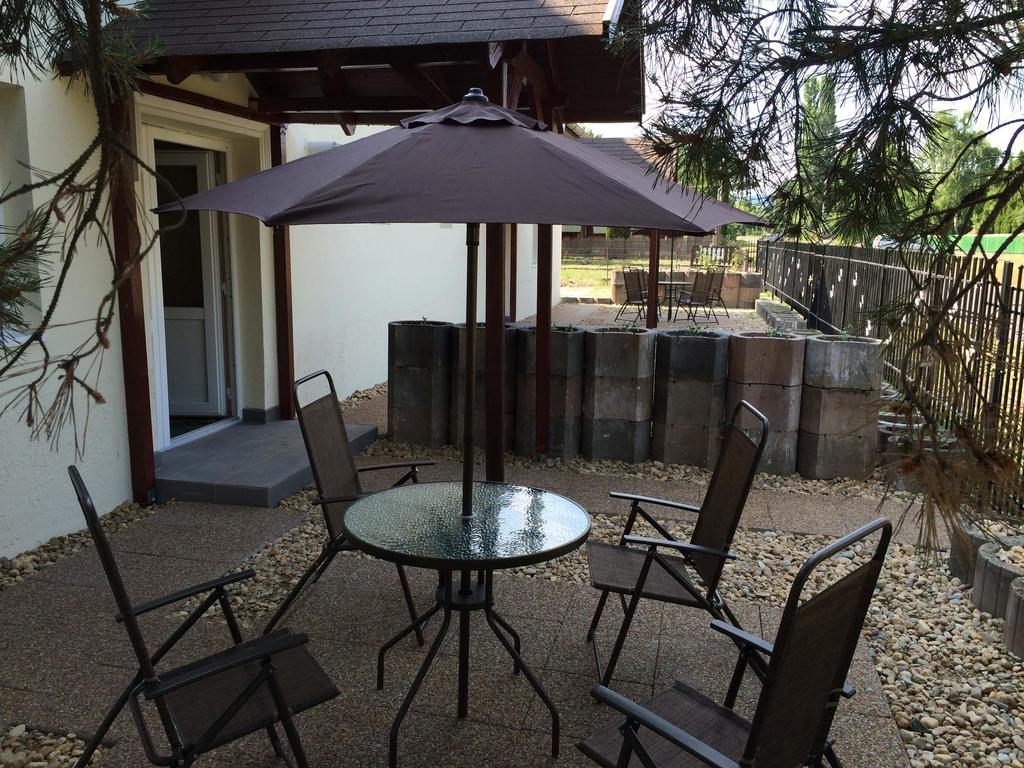 Harmonia Panzio Apartment Bogacs Ngoại thất bức ảnh